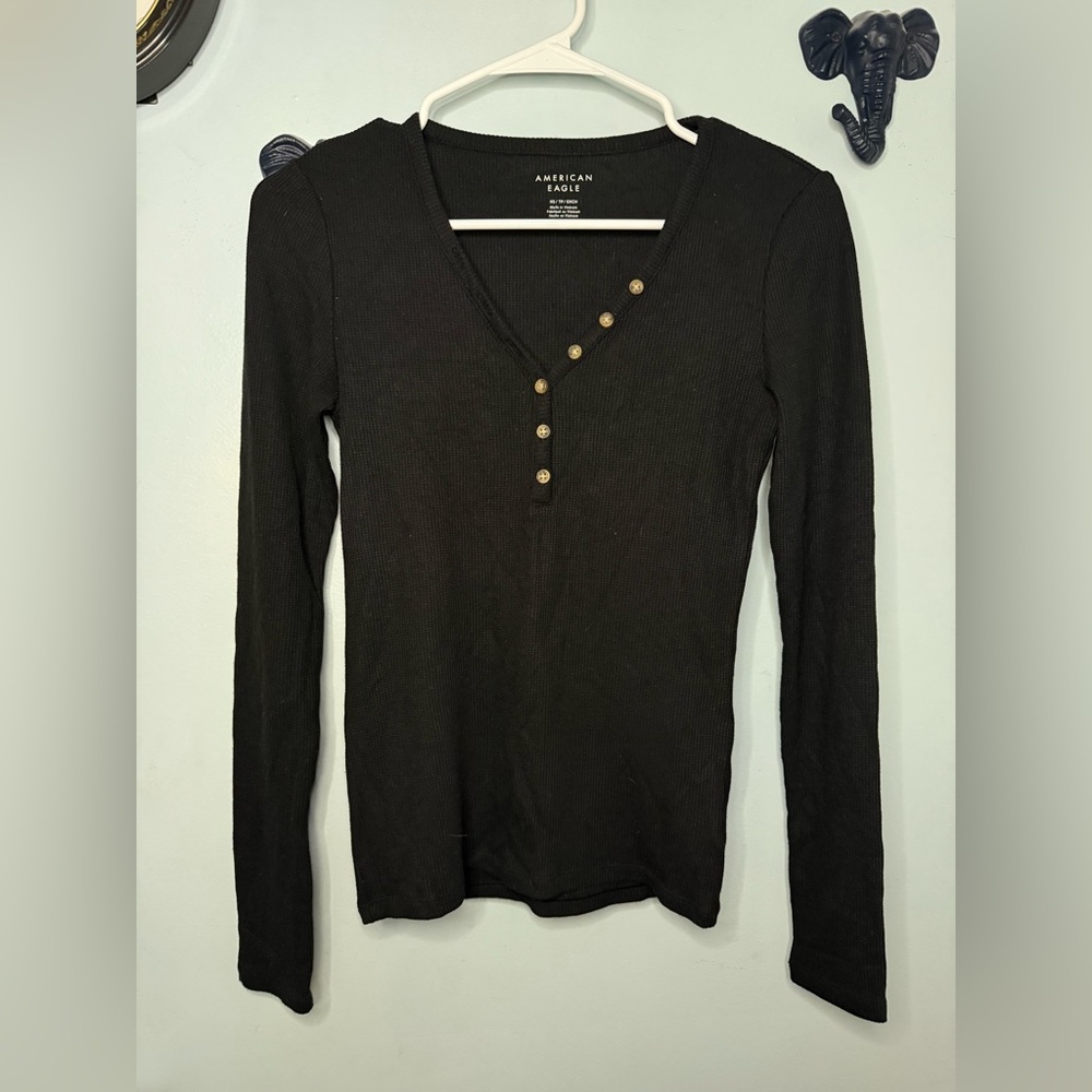 American Eagle Waffle Knit Black Buttoned Long Sleeve Tee